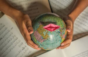 How an Online History Tutor Can Support Scottish Curriculum Students