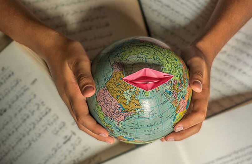 How an Online History Tutor Can Support Scottish Curriculum Students